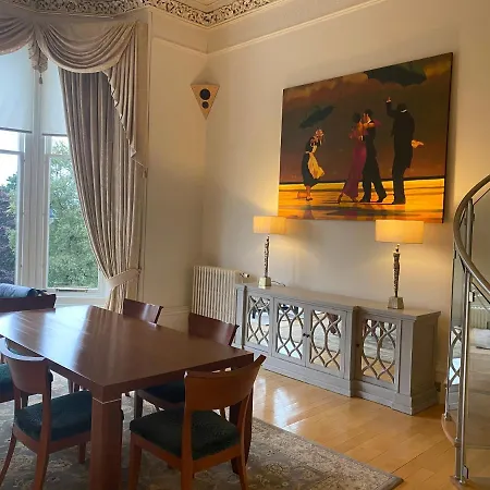 Perfect In The Park Apartment Glasgow Exterior photo